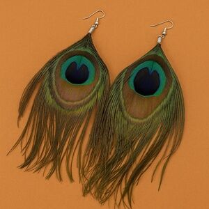 Bohemian Long Feather Earrings for Women – Natural Feather Statement Hoops  🎁💖